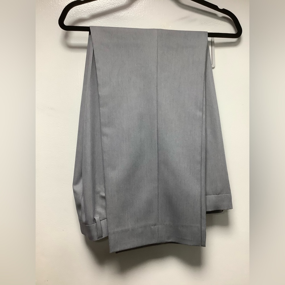 Dkny Brand New 2pc Suit - Picture 10 of 14
